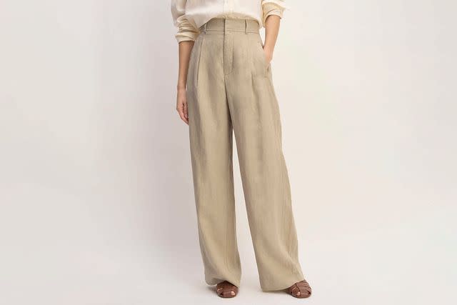 <p>Everlane</p>