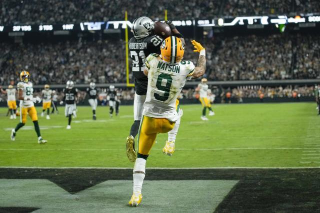 Raiders' Amik Robertson celebrates first interception with family