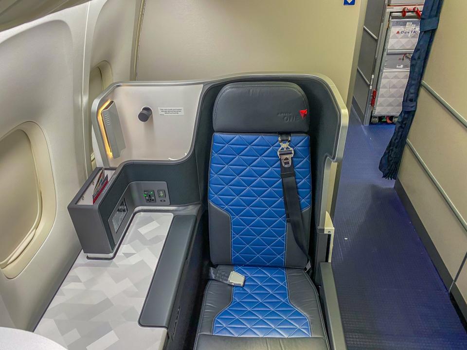 Flying Delta Air Lines During Pandemic Post-Middle Seat Block 2021