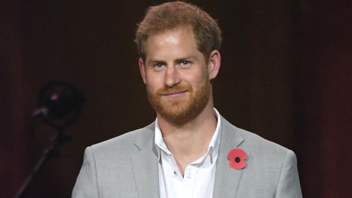 prince-harry-comforts-6-year-old-boy-whose-mother-died-life-will