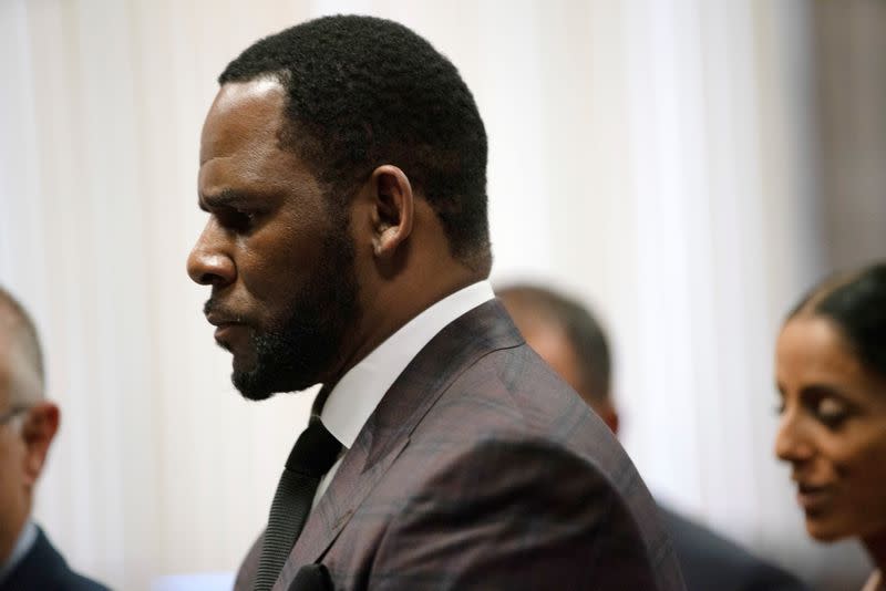 R. Kelly appears for a hearing at Leighton Criminal Court Building in Chicago