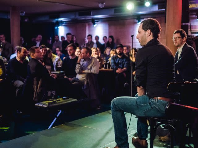 Jon Worth speaks at a “Brits, Brexit (and beer)” meeting in Berlin.