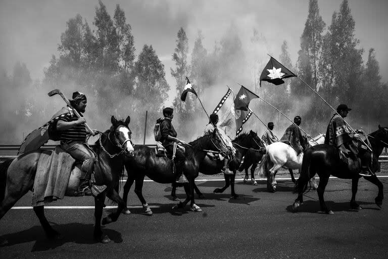 14 de noviembre de 2019. Ercilla, Región de La Araucanía, Chile.

Marcha por la Ruta 5, la principal autopista de Chile, durante el primer aniversario del asesinato del joven mapuche Camilo Catrillanca.