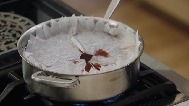 How to Make a Parchment Paper Lid (Parchment Cartouche)