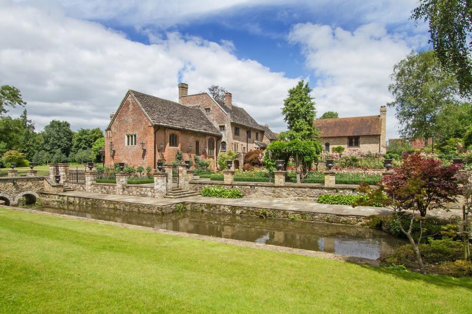 <p>This charming Grade II listed Tudor country house, which is situated in the deep folds of West Sussex, has links to Henry VIII's wife Catherine Howard. In fact, it's thought she spent much of her childhood at the property. </p><p><a href="https://www.knightfrank.co.uk/properties/residential/for-sale/denne-road-horsham-west-sussex-rh12/hor150058" rel="nofollow noopener" target="_blank" data-ylk="slk:This property is on the market for £5,500,000 via Knight Frank.;elm:context_link;itc:0;sec:content-canvas" class="link ">This property is on the market for £5,500,000 via Knight Frank.</a><br></p>