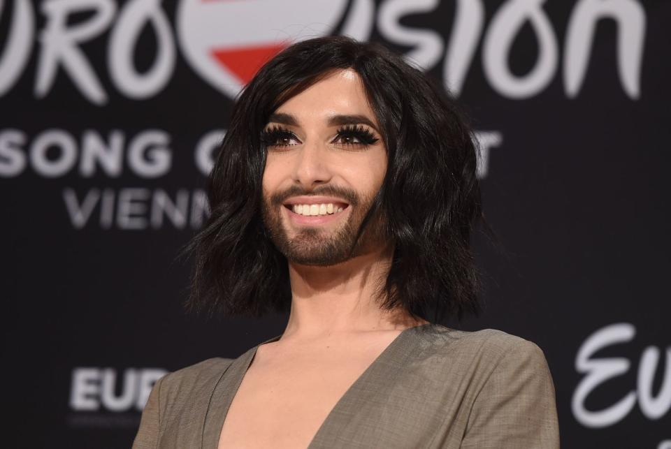 Ein Jahr nach dem ESC-Sieg von Conchita Wurst fand der nächste Wettbewerb 2015 in Wien statt: Conchita Wurst sprach auf der Pressekonferenz und war als Botschafterin ihres Landes gefragt. (Bild: 2015 Getty Images/Nigel Treblin)