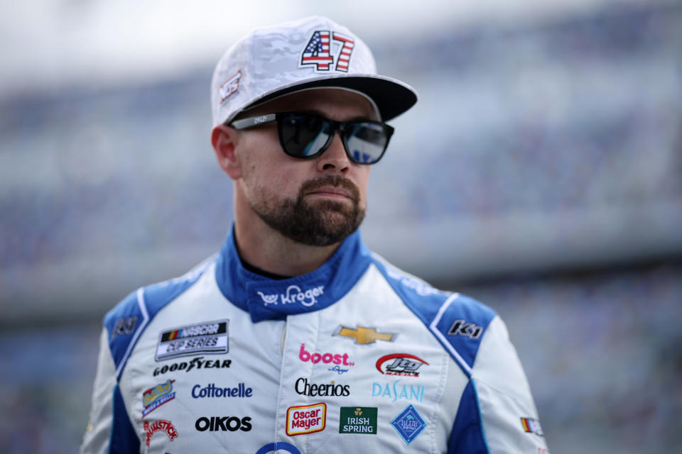 NASCAR: Ricky Stenhouse Jr. wins at Talladega after a record-setting crash