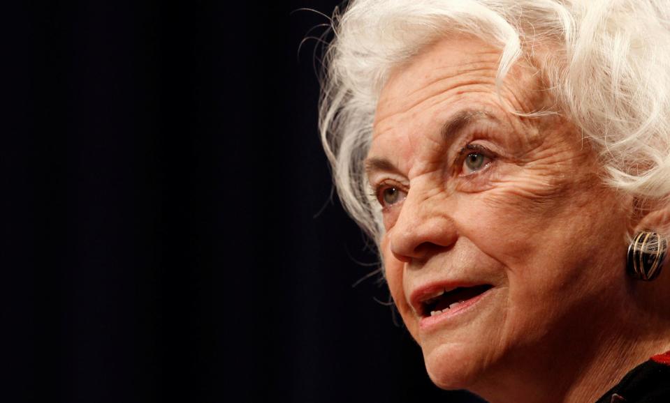 Former Justice Sandra Day O'Connor diagnosed with 'beginning stages of dementia'
