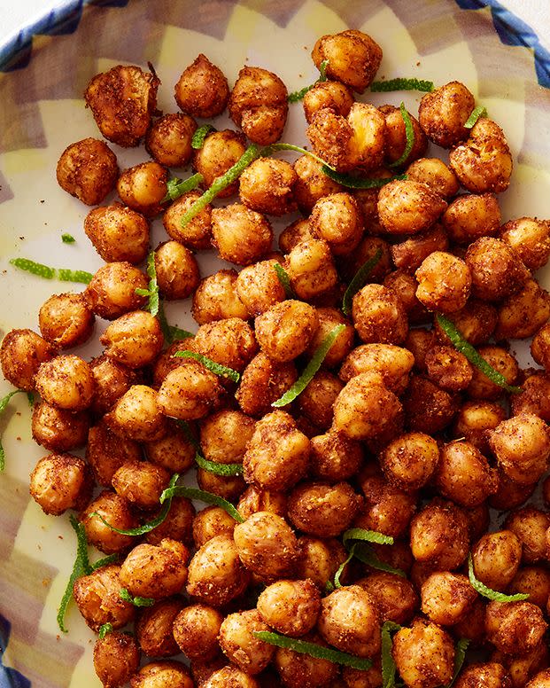 air fryer crunchy chili spiced chickpeas