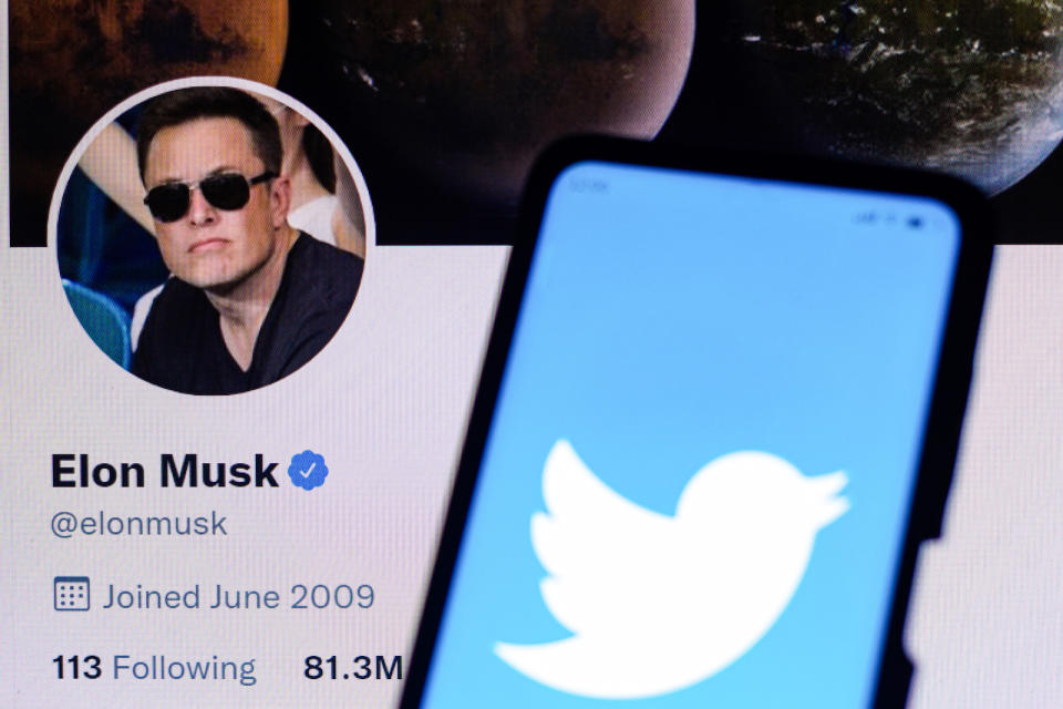 BRAZIL - 2022/04/11: In this photo illustration, the Twitter logo is displayed on a smartphone with Elon Musk's official Twitter profile. The billionaire Elon Musk bought 9% of Twitter, an investment of USD 3 billion. (Photo Illustration by Rafael Henrique/SOPA Images/LightRocket via Getty Images)