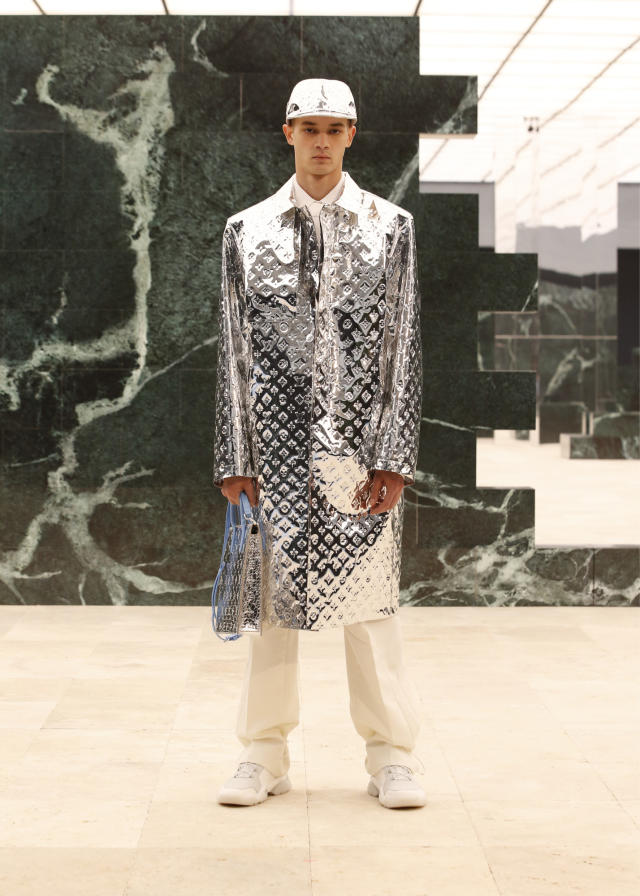 Virgil Abloh's Louis Vuitton show included 3D skyline coats