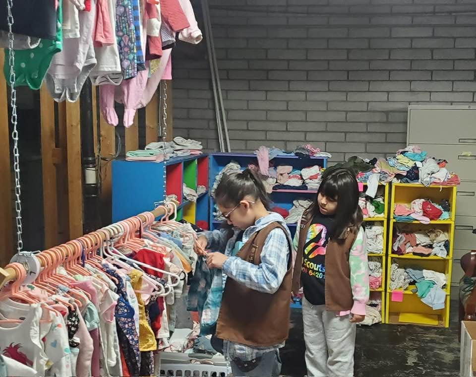 Girl Scout Troop 64201 in Central El Paso volunteered at the Kelly Center for Hunger Relief and helped distribute food as well as organize the giving closet.