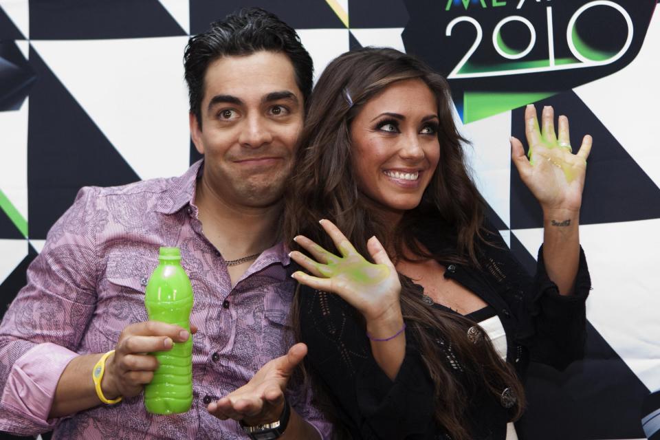 Omar Chaparro y Anahí en 2010 (Getty Images)