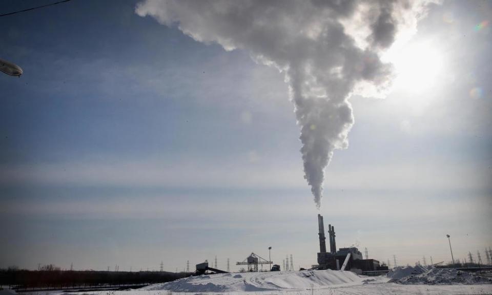 Smoke rises from a coal-fired power plant on February 1, 2019 in Romeoville, Illinois.