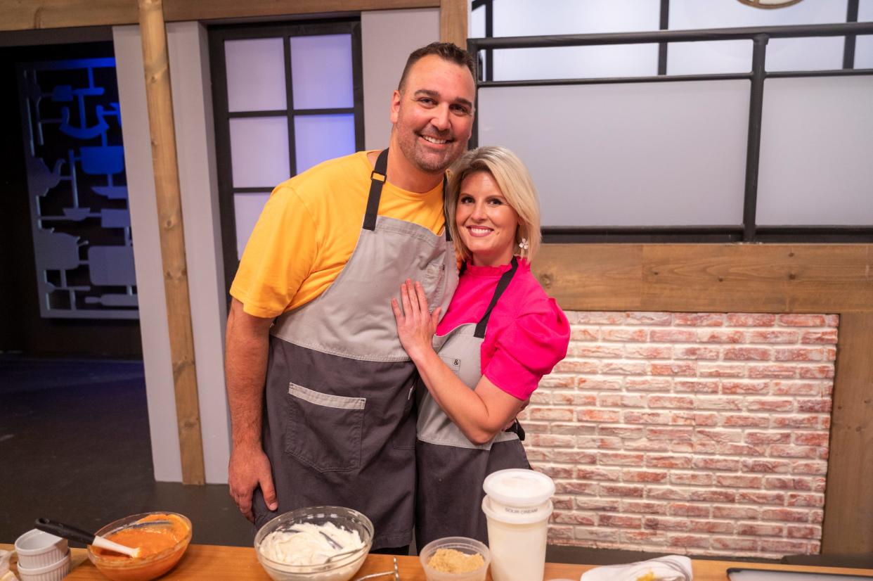 Contestants Kara Anderson and Eddie Anderson, as seen on Worst Cooks In America, Season 24 on the Food Network.