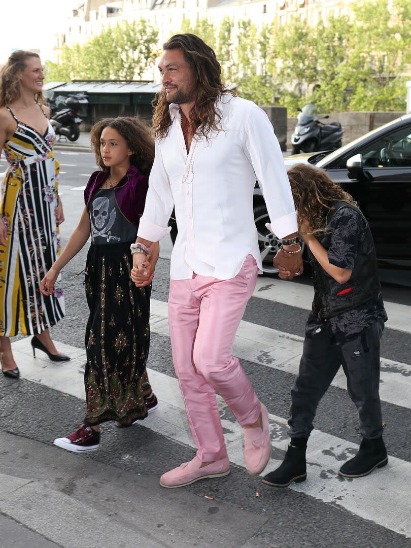 Jason Momoa junto a sus hijos