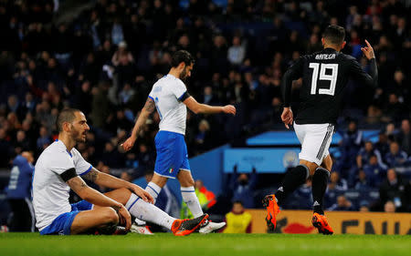 Soccer Football - International Friendly - Italy vs Argentina - Etihad Stadium, Manchester, Britain - March 23, 2018 Argentina’s Ever Banega celebrates scoring their first goal REUTERS/Phil Noble