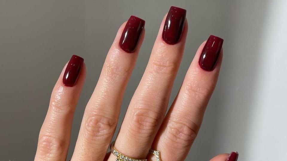 Dark red square nails 