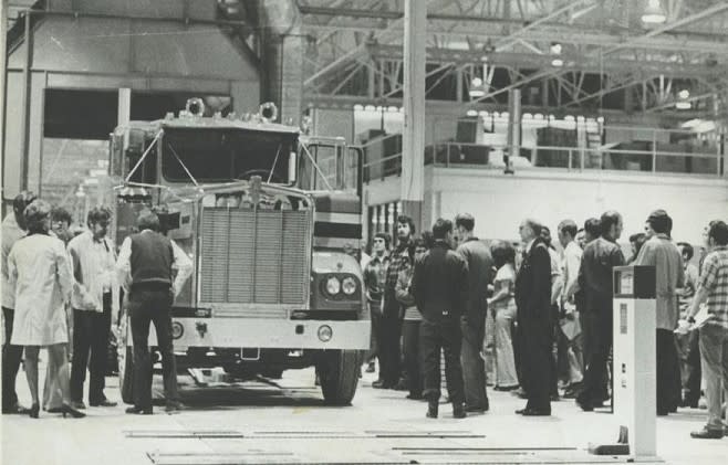 Kenworth’s first truck at the Chillicothe, Ohio, plant in March 1974. (Photo: Kenworth)