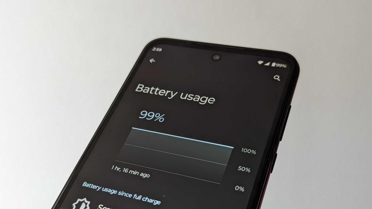  The Moto G Play (2023) battery settings. 