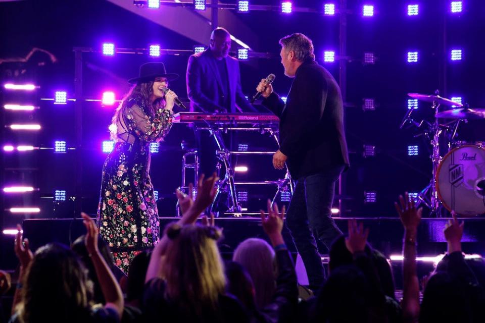 Grace West and Blake Shelton duet on "Lonely Tonight" on Tuesday's results show.