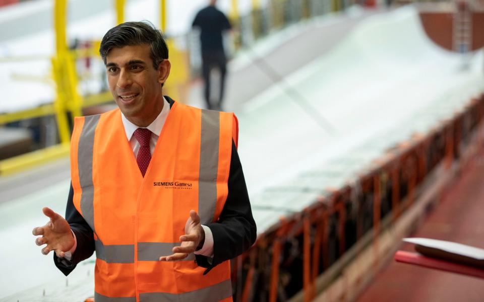 The Chancellor visits wind turbine manufacturer Siemens Gamesa in Hull - Simon Walker HM Treasury