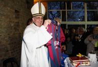 Los jugadores del argentino San Lorenzo, el club del que es simpatizante el papa Francisco, vestirán una camiseta especial este sábado en honor al pontífice durante el partido ante el Colón de la sexta jornada del torneo Final de primera división del fútbol argentino, informó a la AFP una fuente de la institución. (AFP/Archivo | Juan Ayala)