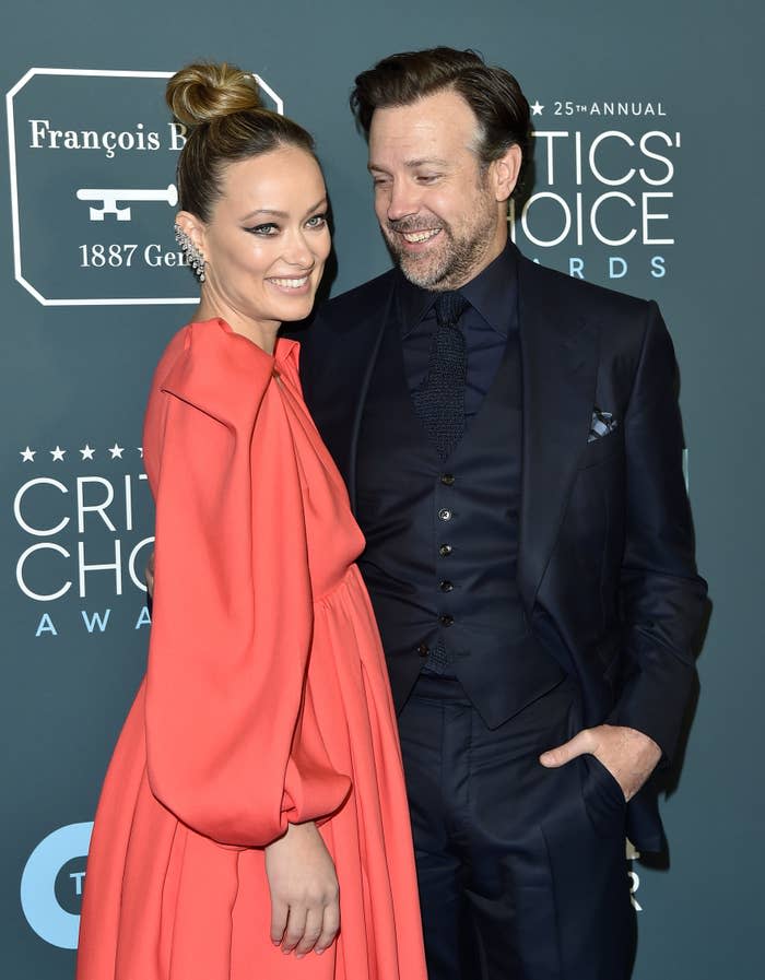 Closeup of Olivia Wilde and Jason Sudeikis