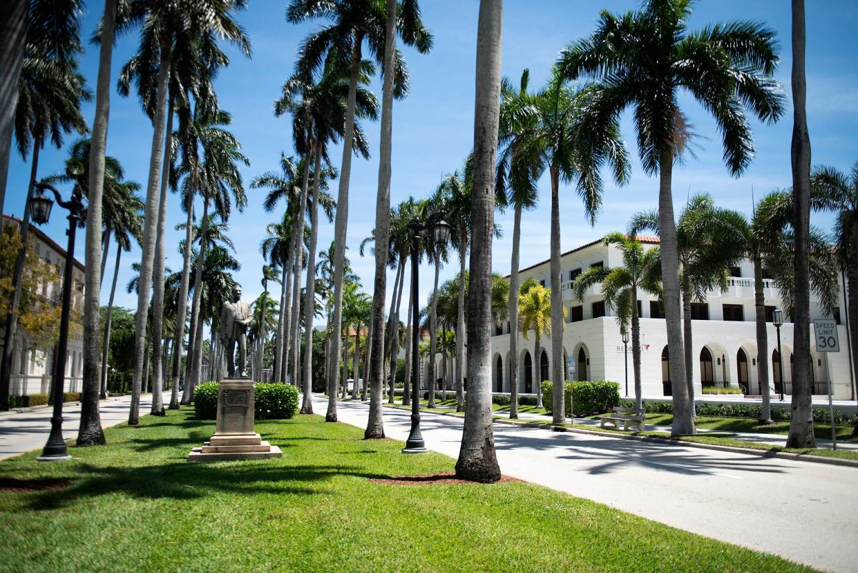 Royal Palm Way in Palm Beach has the third-highest average asking commercial-rental price among 55 major U.S. markets analyzed in a study released by JLL on April 11, 2024. At the right is 440 Royal Palm Way, owned by CS Ventures.