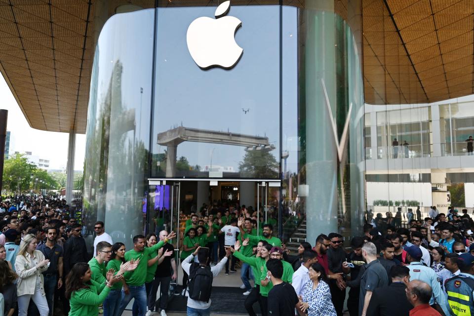 Apple opened its first retail store in India on Tuesday in Mumbai with another due to open in New Delhi on Thursday. Photo: Getty via Punit Paranjpe / AFP. 