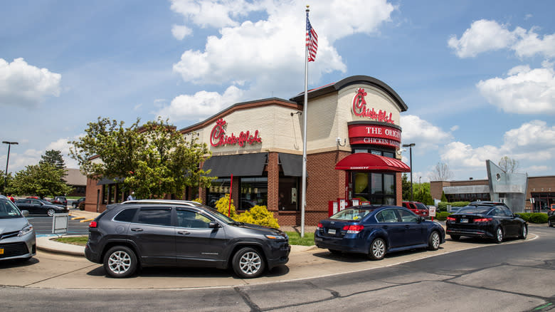 Chick-fil-A drive-thru line