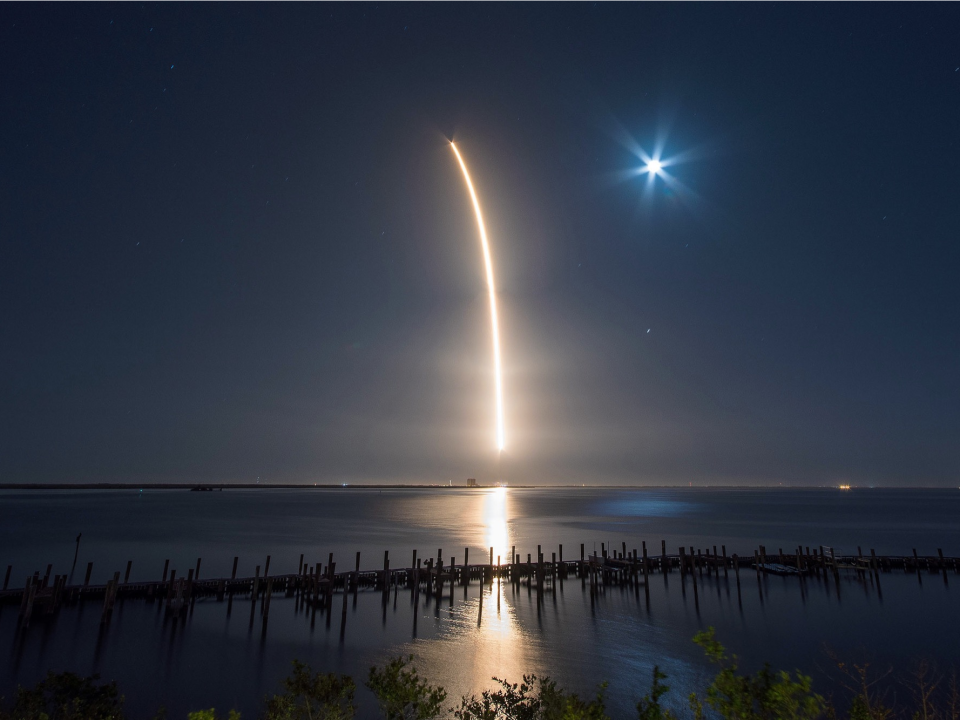 falcon 9 rocket launch ocean night time lapse hispasat satellite spacex flickr 25790223907_34d8a86fda_k