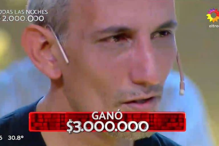 Germán se emocionó luego de obtener por tercera vez consecutiva el premio de Los 8 escalones del millón