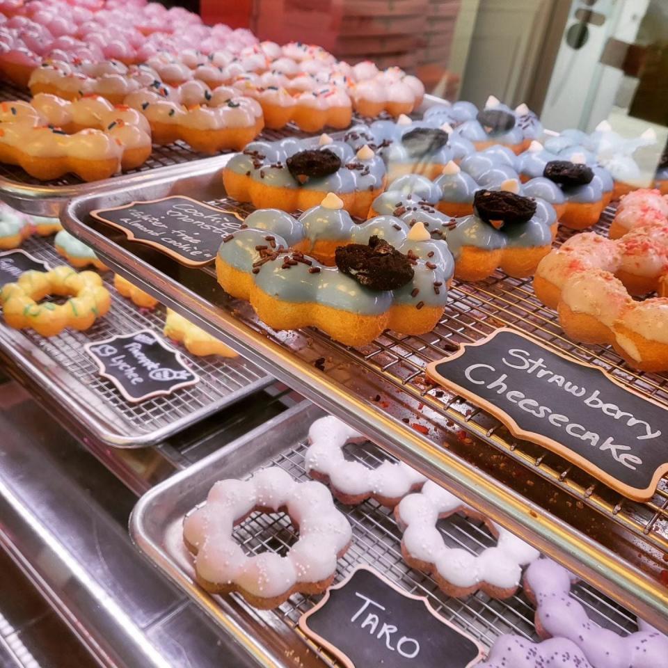 Mochimoly offers 20 types of mochi doughnuts.