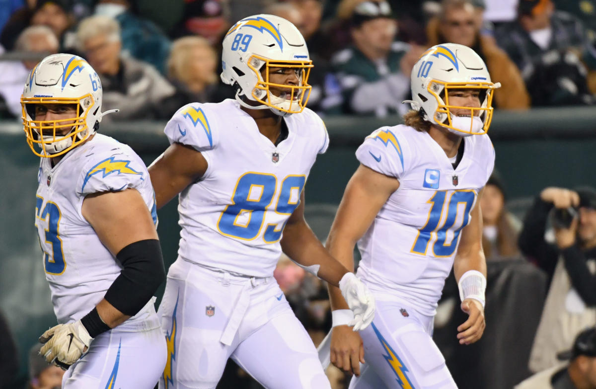 Chargers PFF grades: Best, worst performers in victory over Steelers