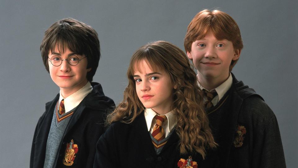 HARRY POTTER AND THE CHAMBER OF SECRETS. English title: HARRY POTTER AND THE CHAMBER OF SECRETS. Year: 2002. Director: CHRIS COLUMBUS. Stars: EMMA WATSON; RUPERT GRINT; DANIEL RADCLIFFE. Credit: WARNER BROS. PICTURES / Album