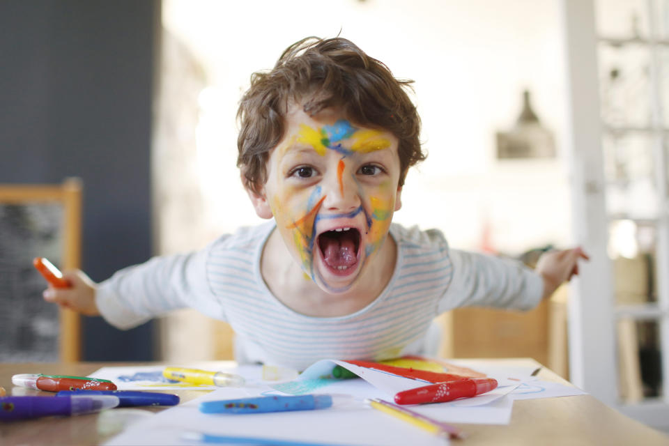 Insbesondere bei Stiften, die speziell für Kinder gemacht wurden, kann größtenteils Entwarnung gegeben werden. (Bild: Getty Images)