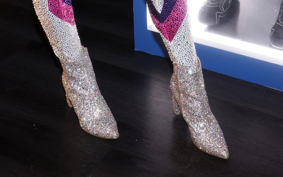 Paris Hilton, ankle boots, rhinestoned, jumpsuit, F1.