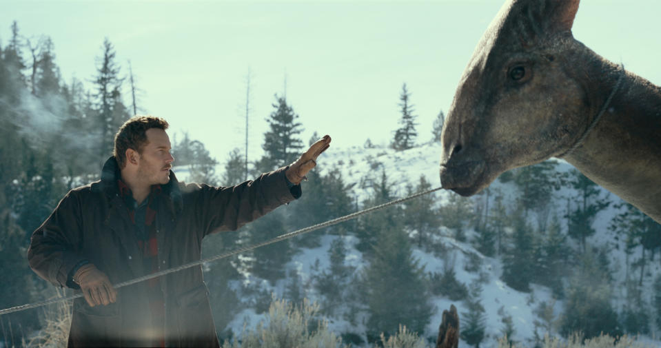 En esta imagen proporcionada por Universal Pictures Chris Pratt en una escena de "Jurassic World Dominion". (Universal Pictures/Amblin Entertainment vía AP)