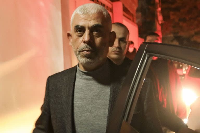 En esta fotografía de archivo tomada el 10 de marzo de 2021, Yahya Sinwar, jefe del ala política de Hamas en Gaza