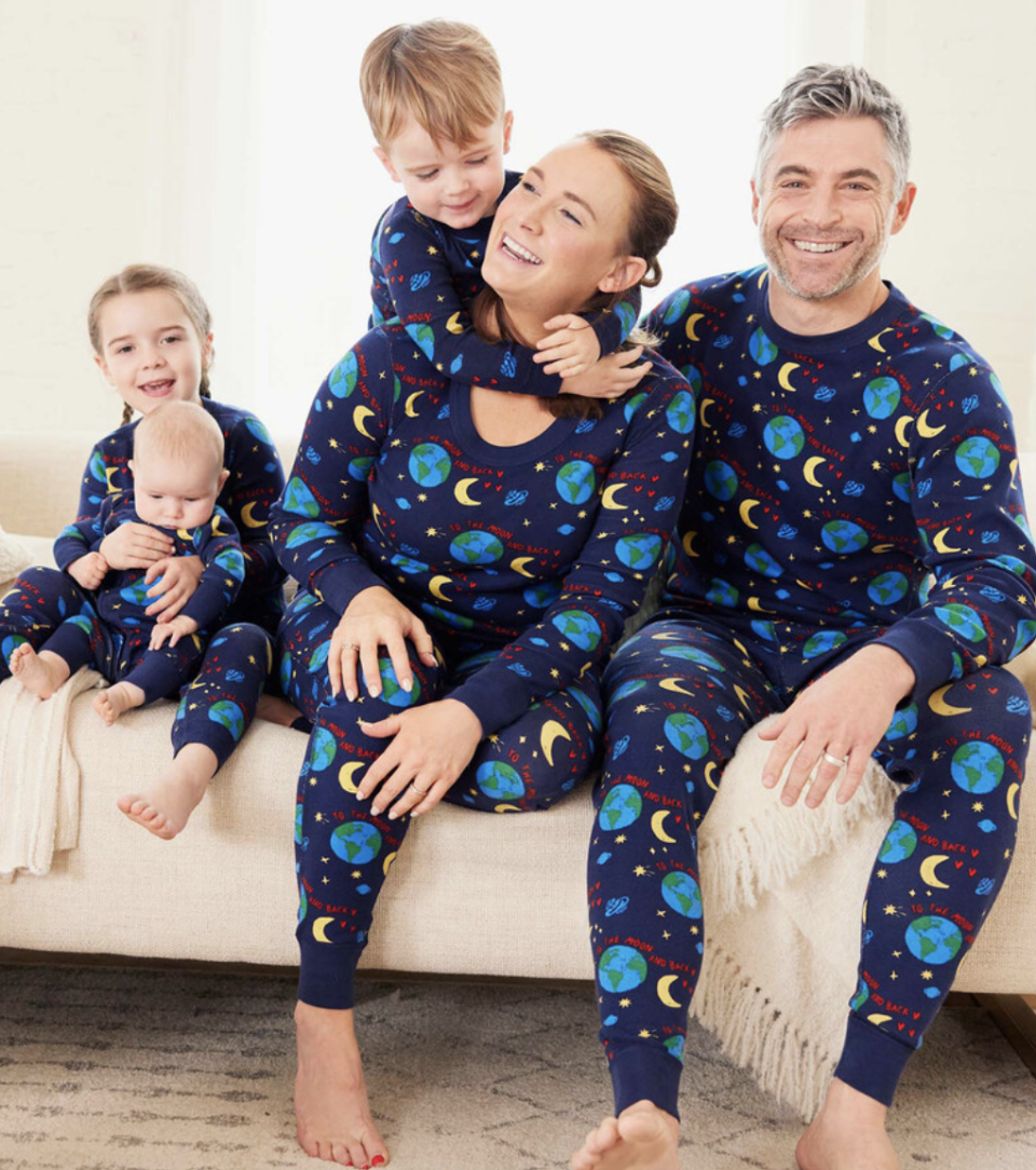 Hanna Andersson 'To The Moon And Back' Pajamas