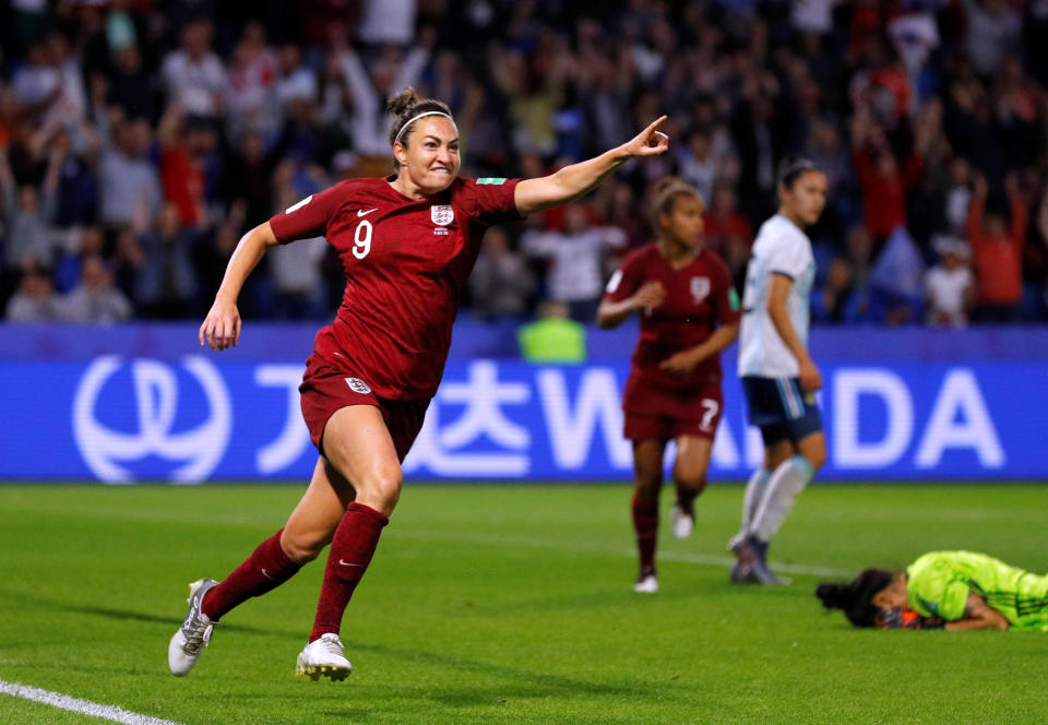 England's Jodie Taylor celebrates scoring their first goal as Argentina's Vanina Correa looks dejected   REUTERS/Phil Noble