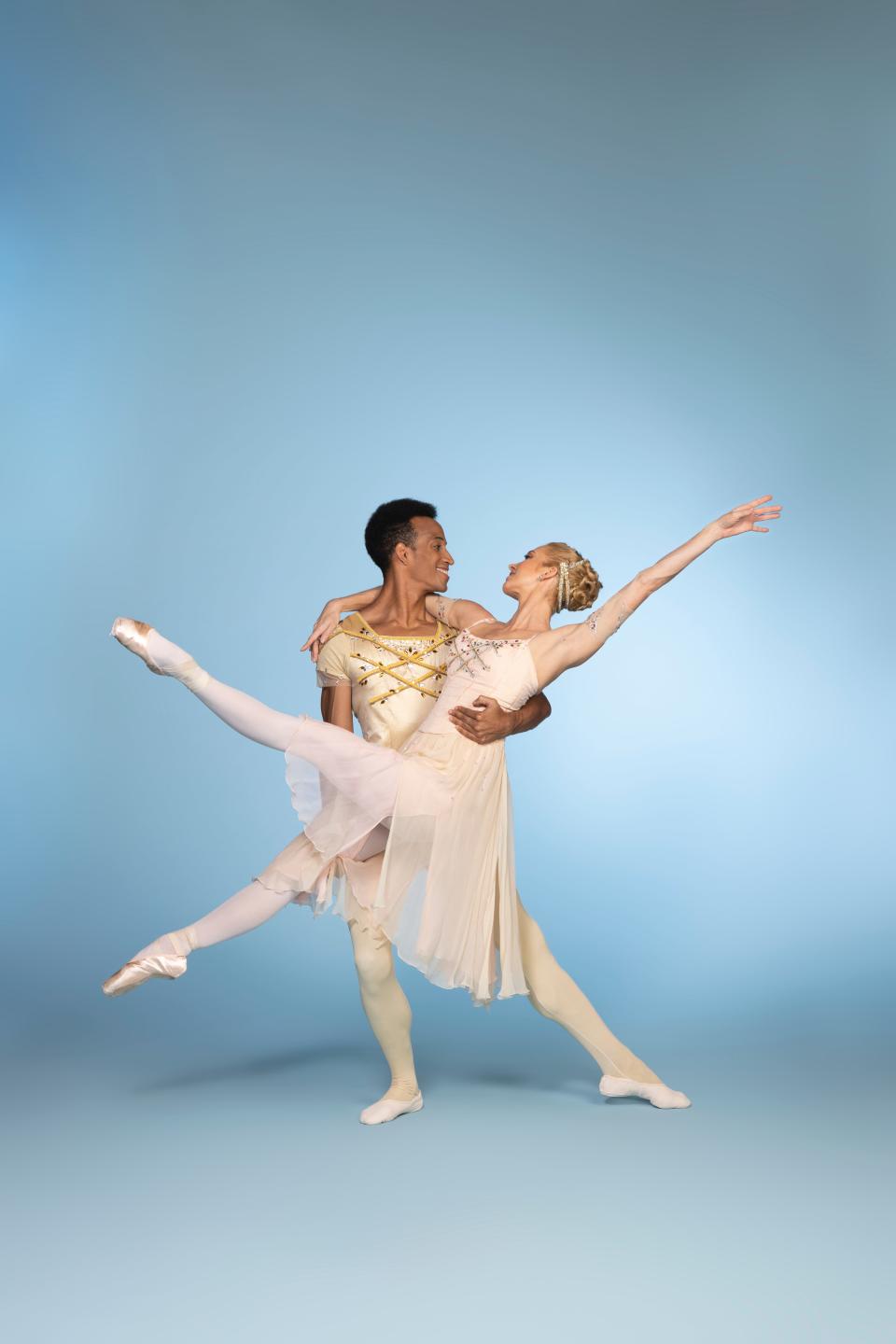 Longtime Sarasota Ballet principal dancers perform in Frederick Ashton’s “Rhapsody.”