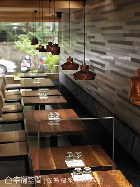 『綠、石、木』元素　打造都會人文咖啡館