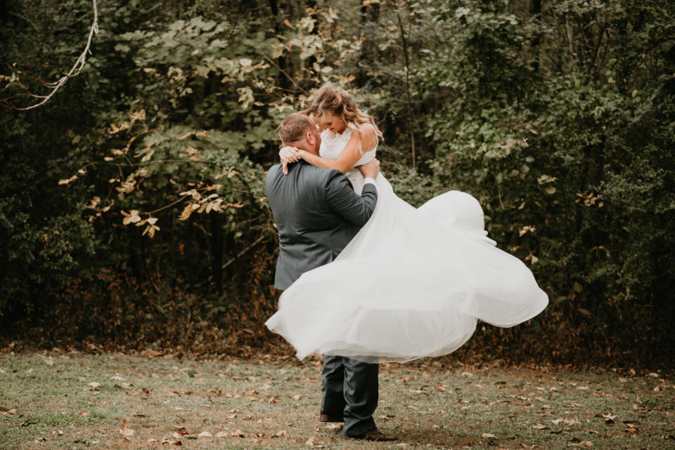 "Chris and&nbsp;Paige Moses had a beautiful fall wedding in Sweetwater, Tennessee, on Nov. 3." --&nbsp;<i>Autumne Shultz Photography</i>