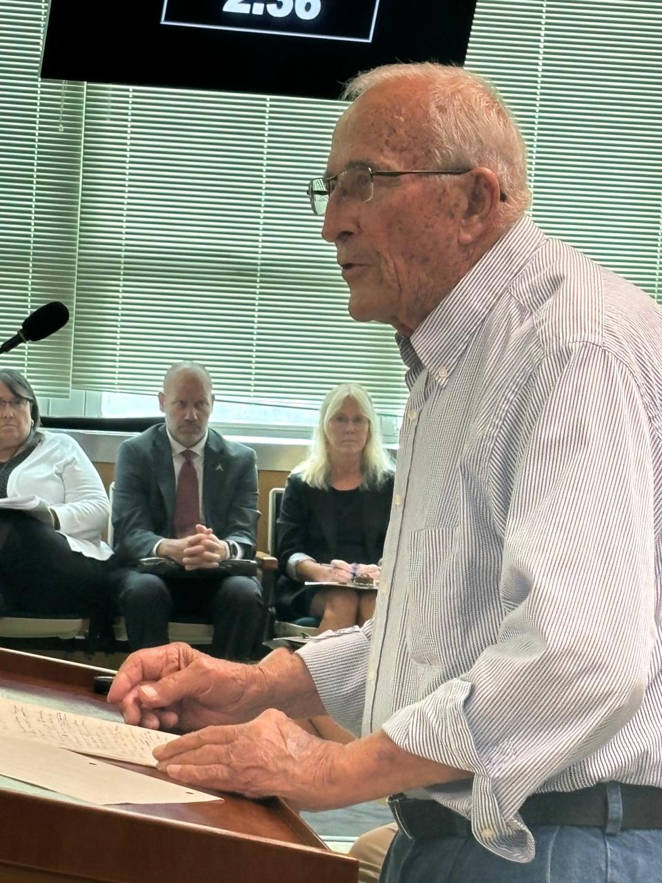 Fred O’Connor, who lives on Lakeside Drive, addresses the Springfield City Council during the zoning portion of the July 16, 2024. O'Connor was objecting to development of a warehouse at Palm Road at the Interstate 55 exchange.