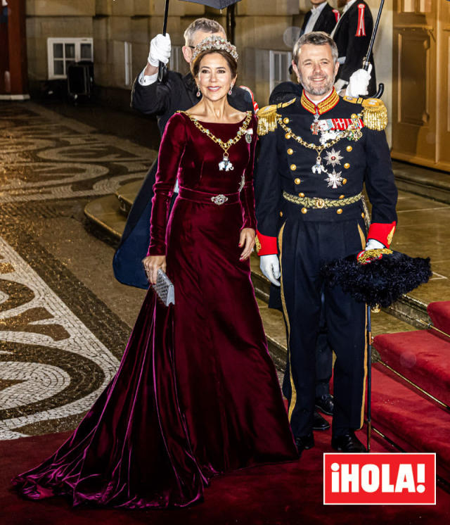 El curioso vestido de gala de Mary de Dinamarca que es, a su vez