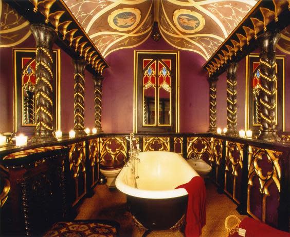 The opulent Heriot Suite bathroom