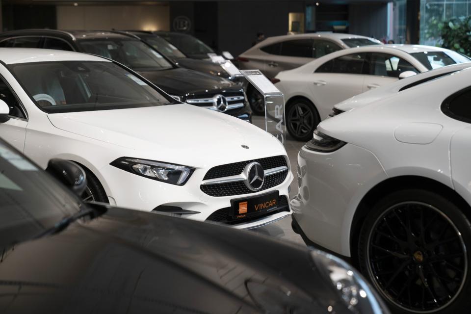 Mercedes-Benz vehicles at a Vincar Ltd. showroom in Singapore. (Wei Leng Tay/Bloomberg)