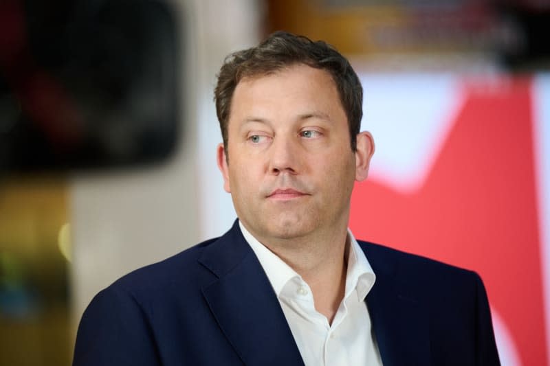 Lars Klingbeil, chairman of the Social Democratic Party (SPD), talks to media representatives in the Willy Brandt House after the first projections of the state election in Brandenburg. Annette Riedl/dpa